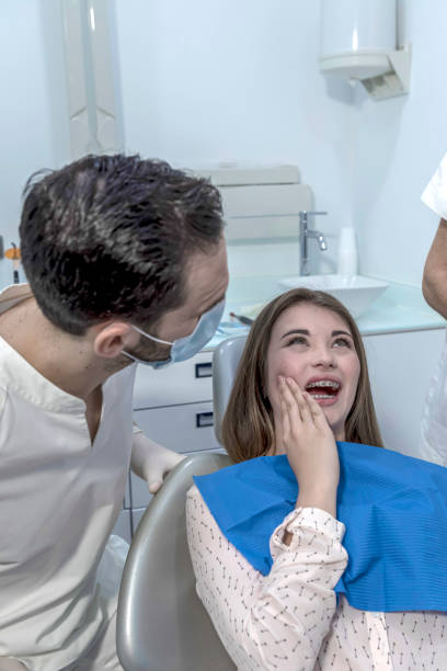 Best Emergency Dental Care for Broken or Chipped Teeth in Laguna Beach, CA